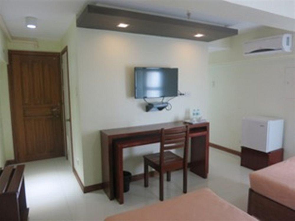 Reddoorz Near Sm Puerto Princesa ภายนอก รูปภาพ