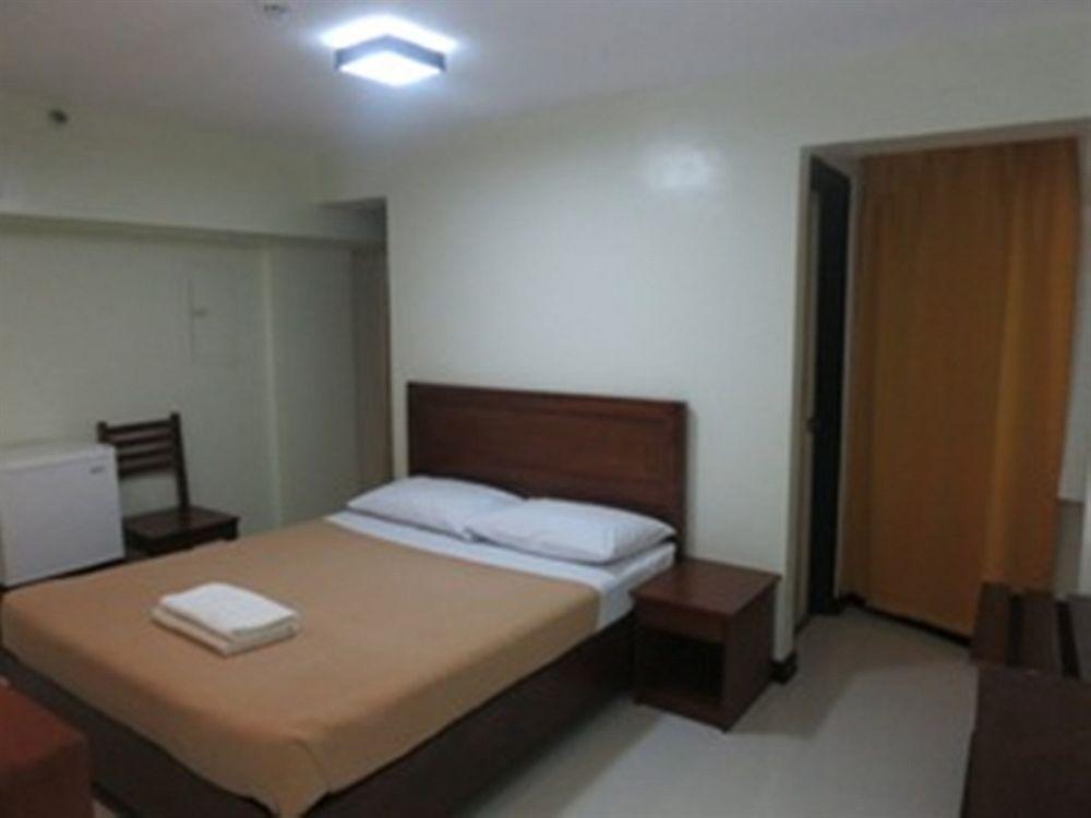 Reddoorz Near Sm Puerto Princesa ภายนอก รูปภาพ